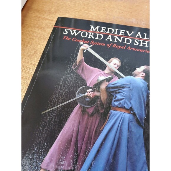 Medieval Art of Sword and Shield : The Combat System of Royal Armouries MS I. 33 - Picture 3 of 6